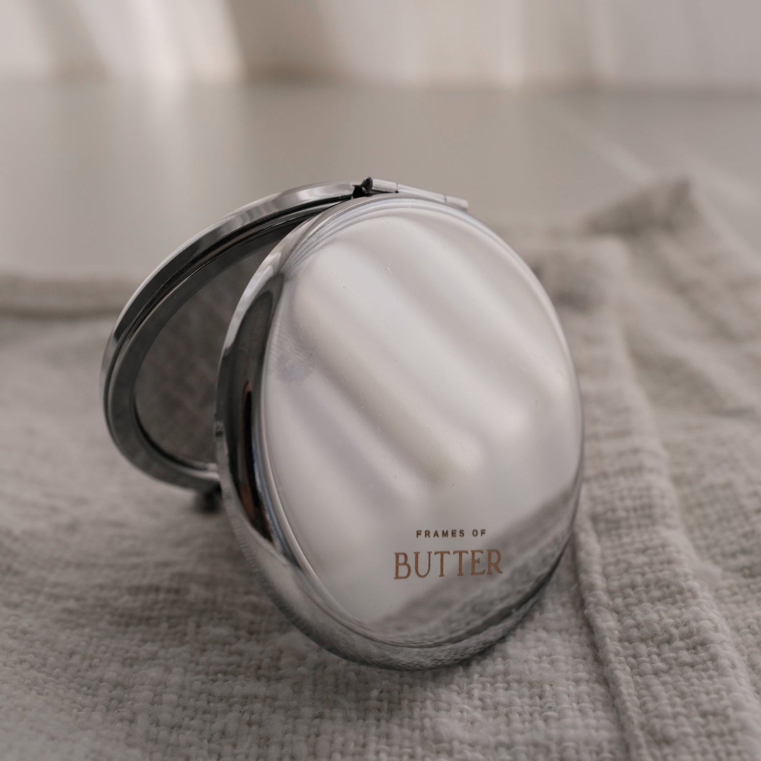 Personalized Compact Mirror